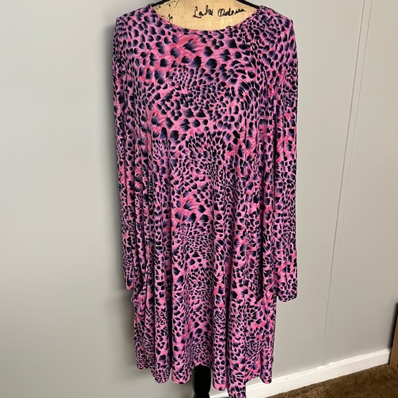 label be Dresses & Skirts - adorable pink loose fitting dress with pockets